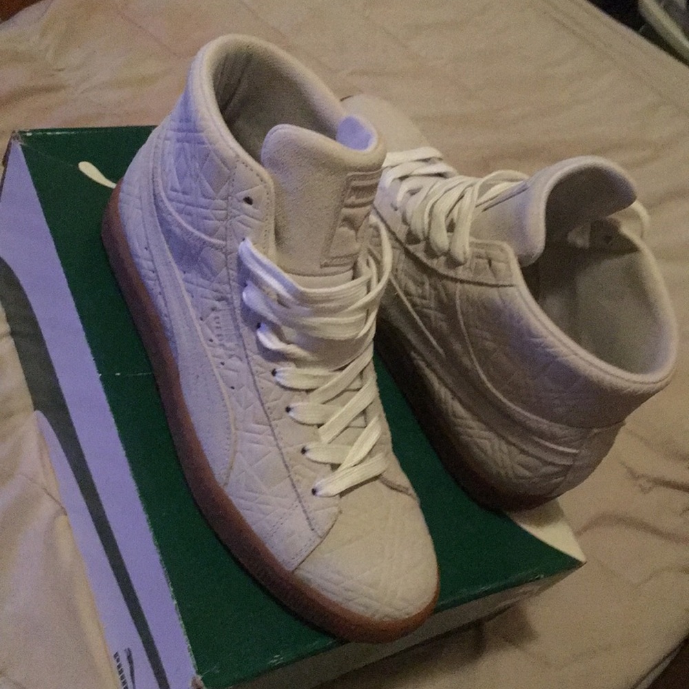 Men’s suede puma mid sneaker